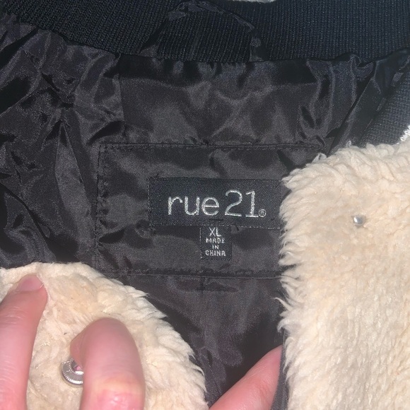 Rue 21 fuzzy bomber Sherpa black cream winter boho sporty casual XL - Picture 4 of 4